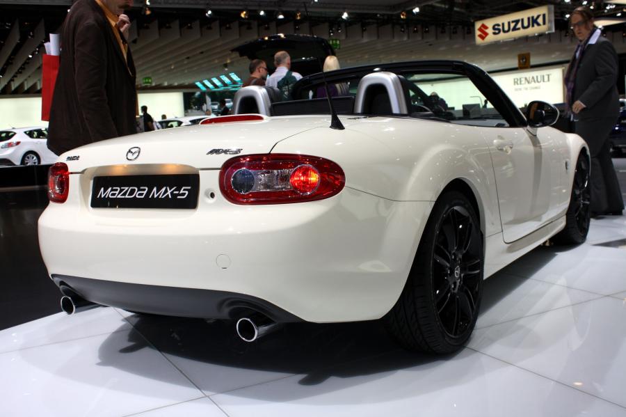  Mazda MX-5 2009 года  (фото 19 из 61)